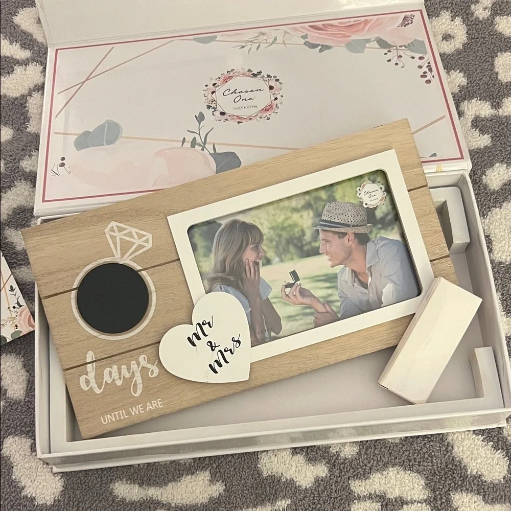 Engagement Photo Frame